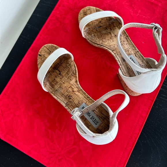 Steve Madden White Irennee-C Cork Sole Strappy Block Heel Sandals - Picture 5 of 5
